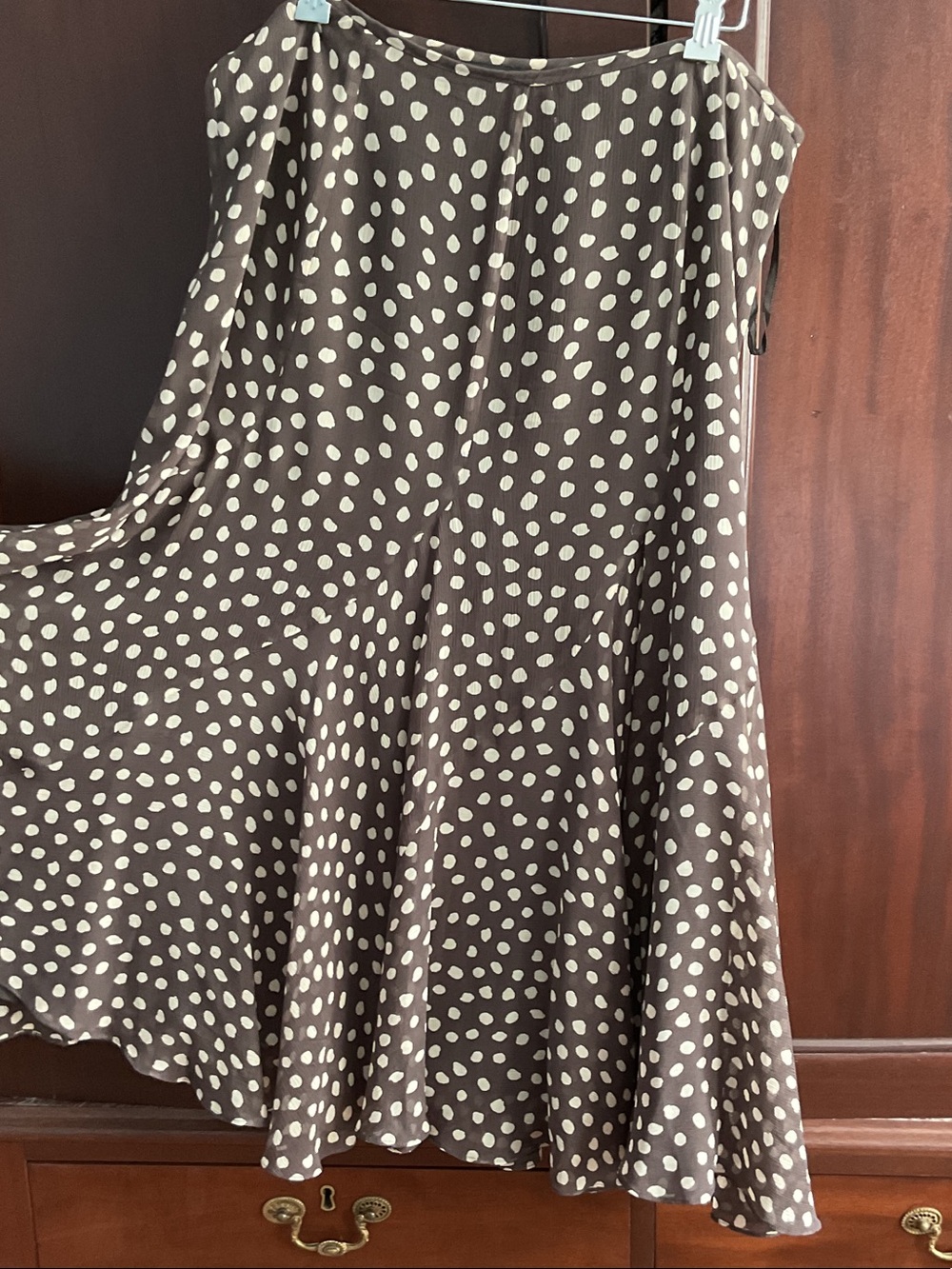 Jones New York Collection polka dot silk maxi skirt. Excellent condition. Size 1